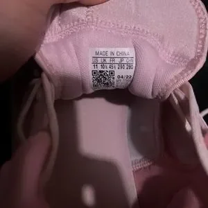 adidas | Shoes | Dame Lillard 8s Sakura Size 1 | Poshmark display picture 3